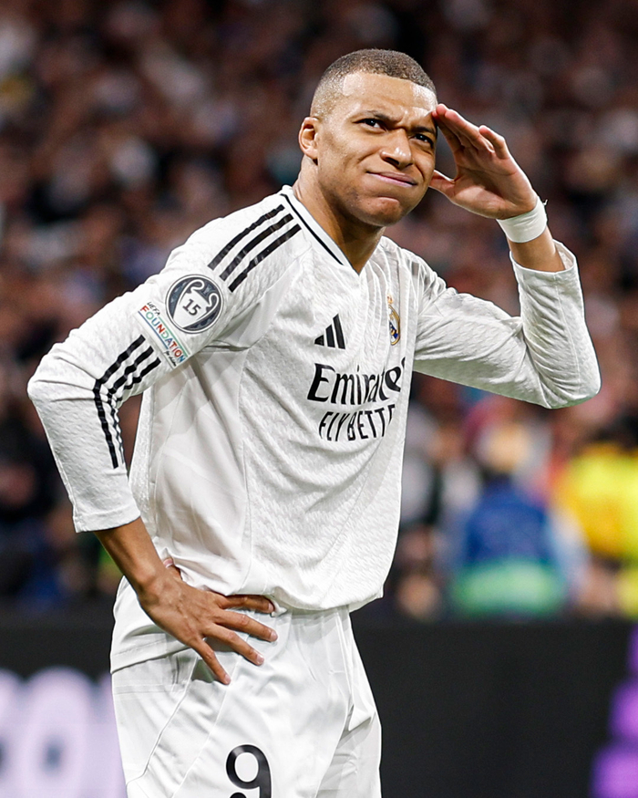 [中超]第12轮：山东泰山4-2浙江俱乐部 集锦