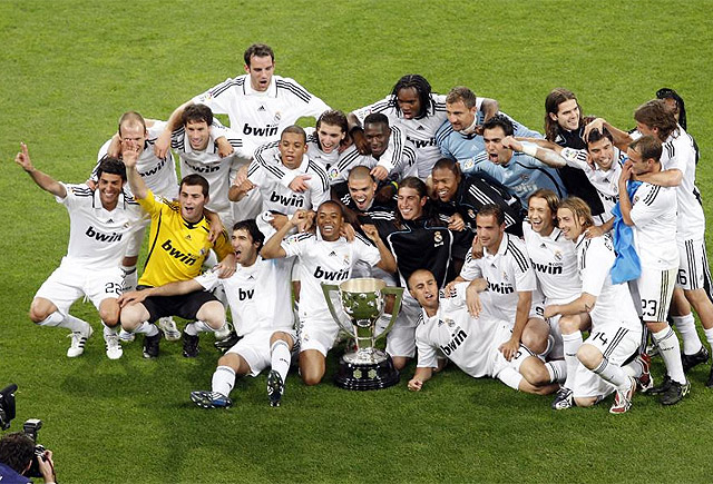 10791！东契奇、文班亚马主导战局，马刺主场大胜湖人