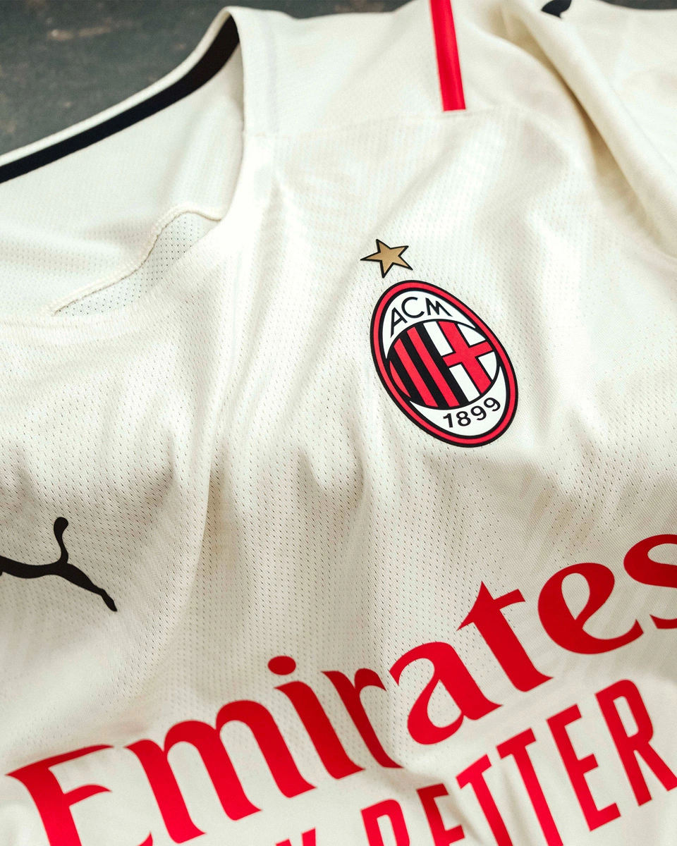 凯文·杜兰特与火箭队惨遭国王队冷嘲热讽，士气受挫难掩失利阴影